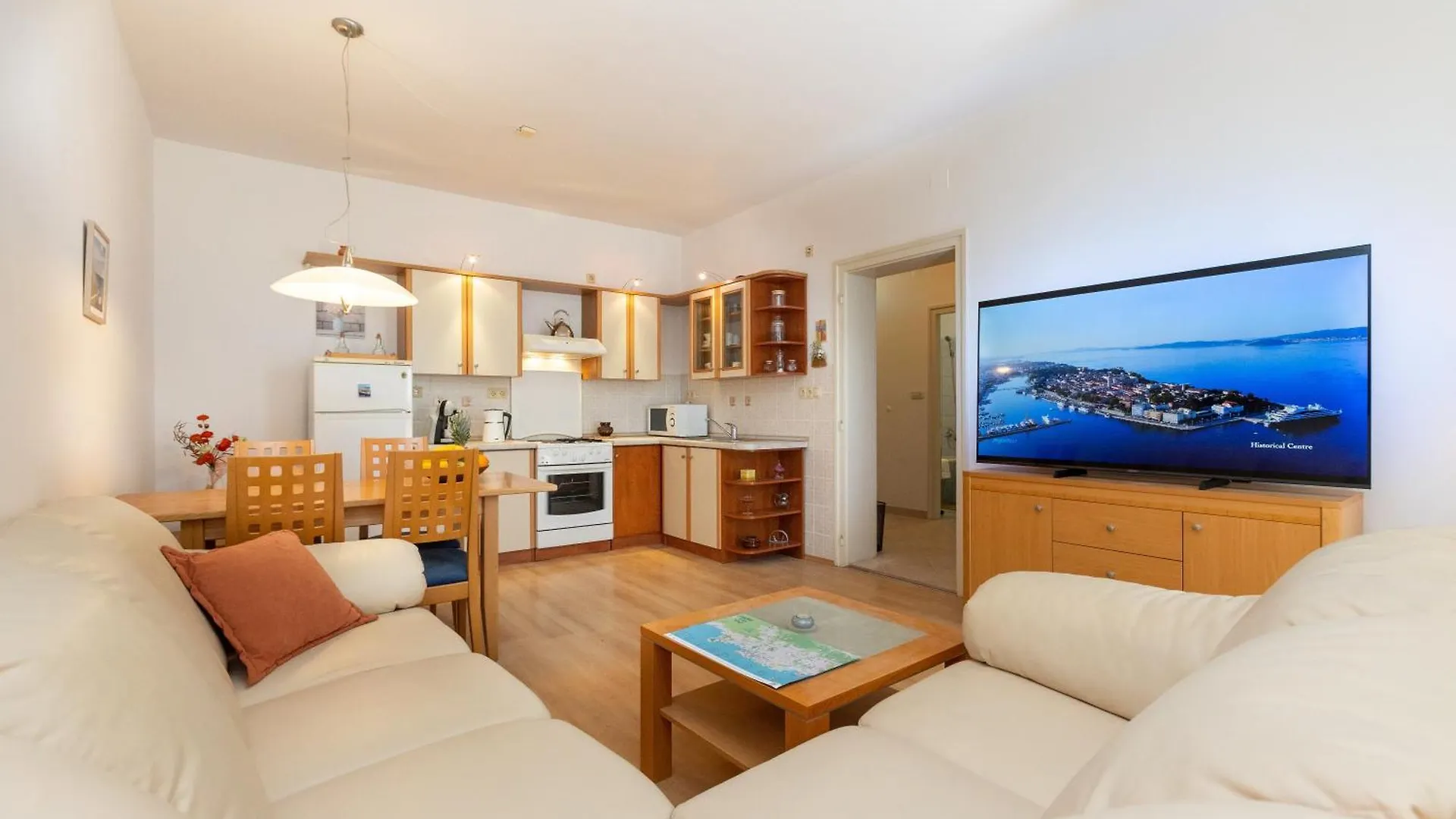 Boki 2 One Bedroom Apartment In Old Town With Balcony Zadar Croatie