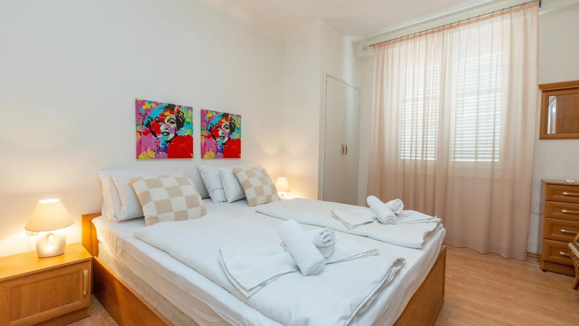 Boki 2 One Bedroom Apartment In Old Town With Balcony Zadar