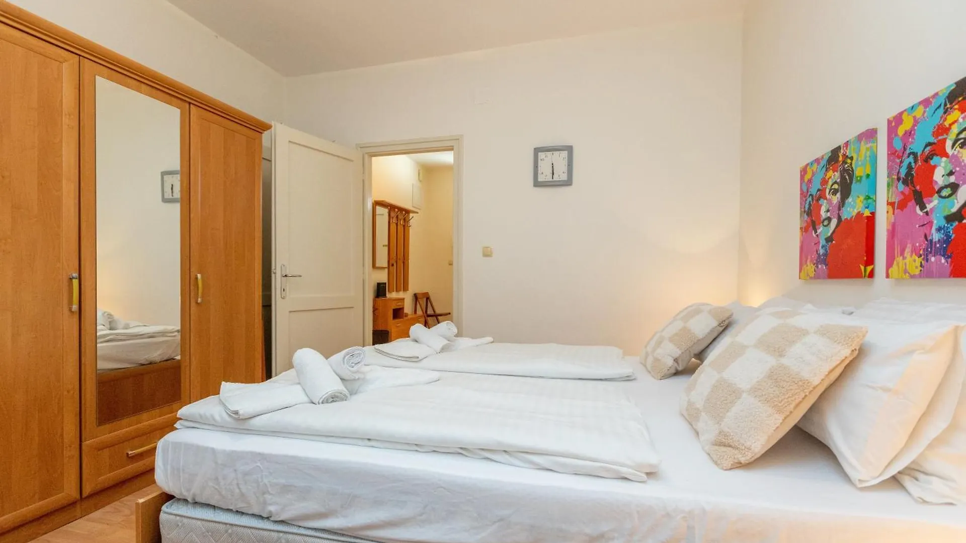 Boki 2 One Bedroom Apartment In Old Town With Balcony Zadar